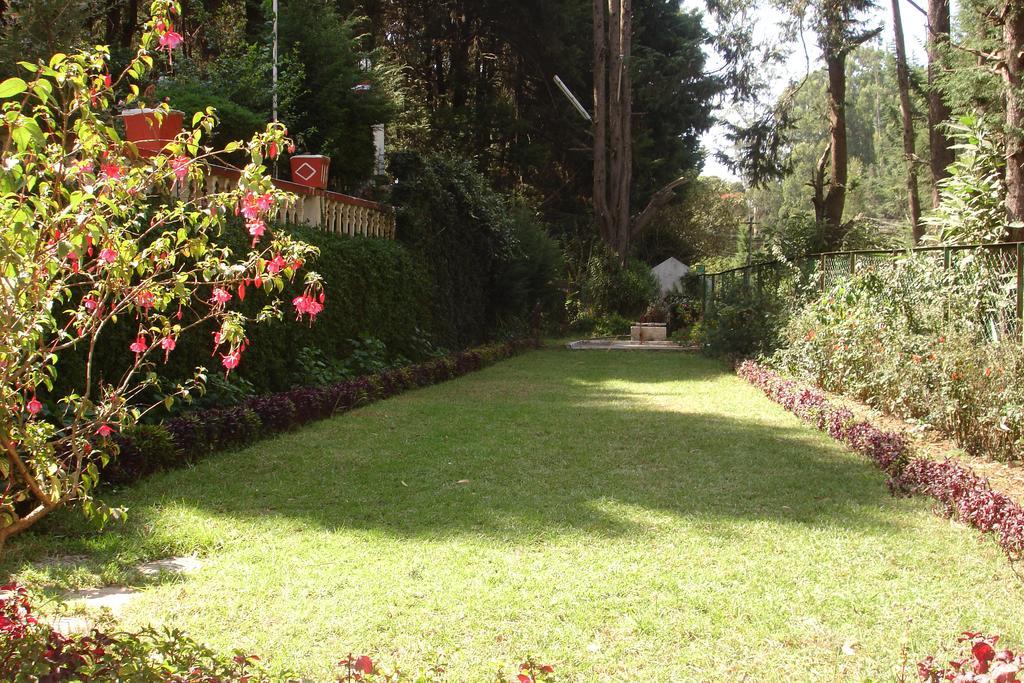 The Red House Bed & Breakfast Ooty Dış mekan fotoğraf